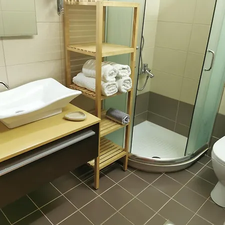 Apartman Adelais App *