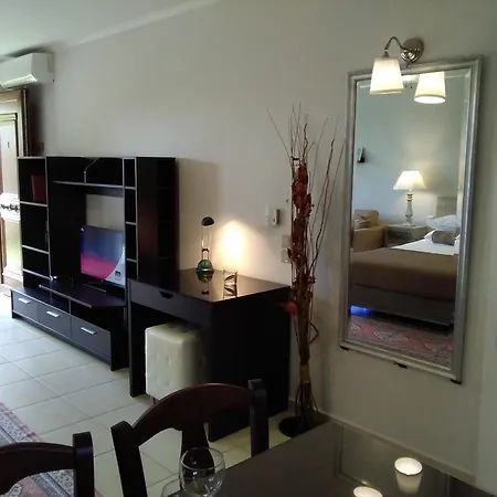 Daire Adelais App Tsoukaládhes