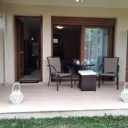 Adelais App Tsoukaládhes