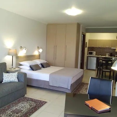 Adelais App Daire Tsoukaládhes